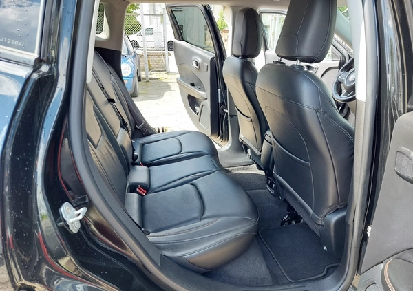 Jeep Compass cena 65900 przebieg: 171000, rok produkcji 2018 z Sanok małe 352